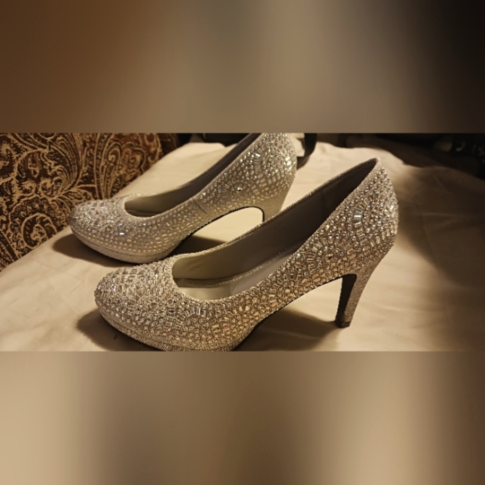Silver Slipper Romance Dress Heels